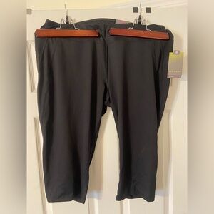 TEK GEAR WORKOUT LEGGINGS CAPRI 2XL NEW WITH TAGS